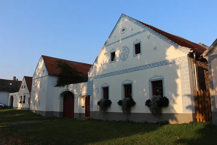 statek v Holašovicích